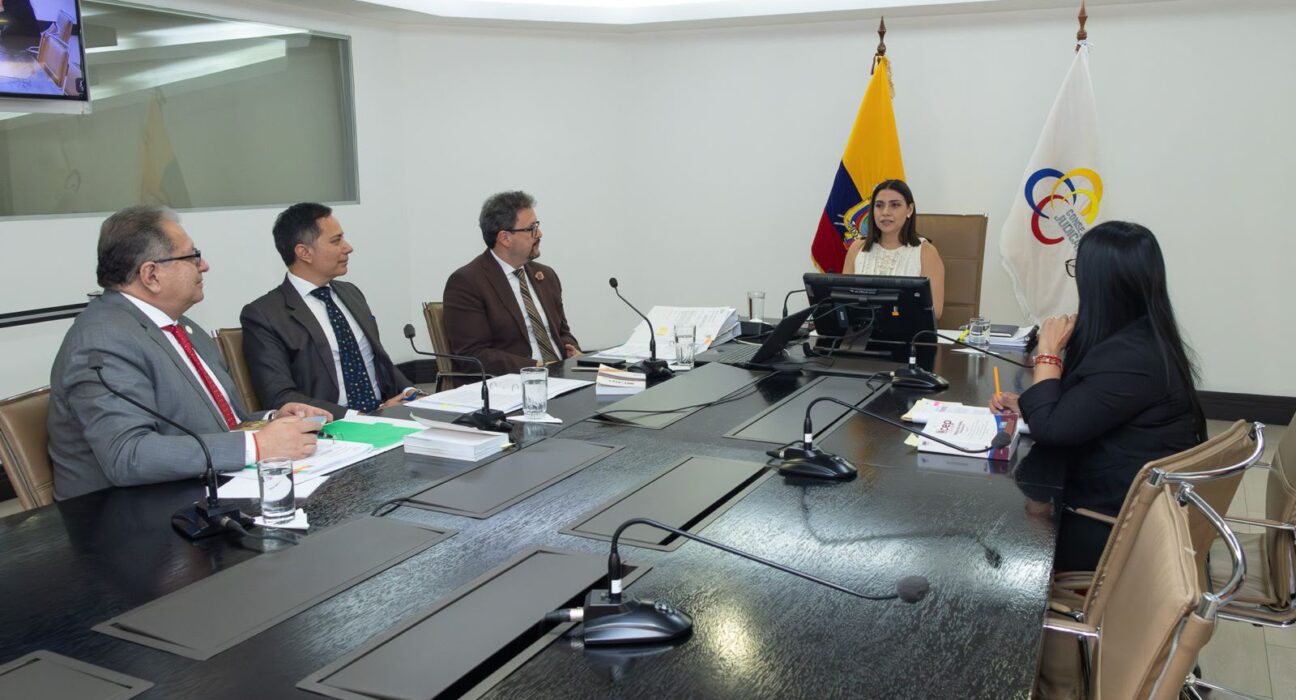 Suspenden a jueces que revocaron prisión preventiva de Aquiles Álvarez