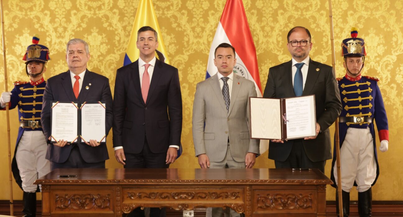 Ecuador y Paraguay firman acuerdos para reforzar seguridad