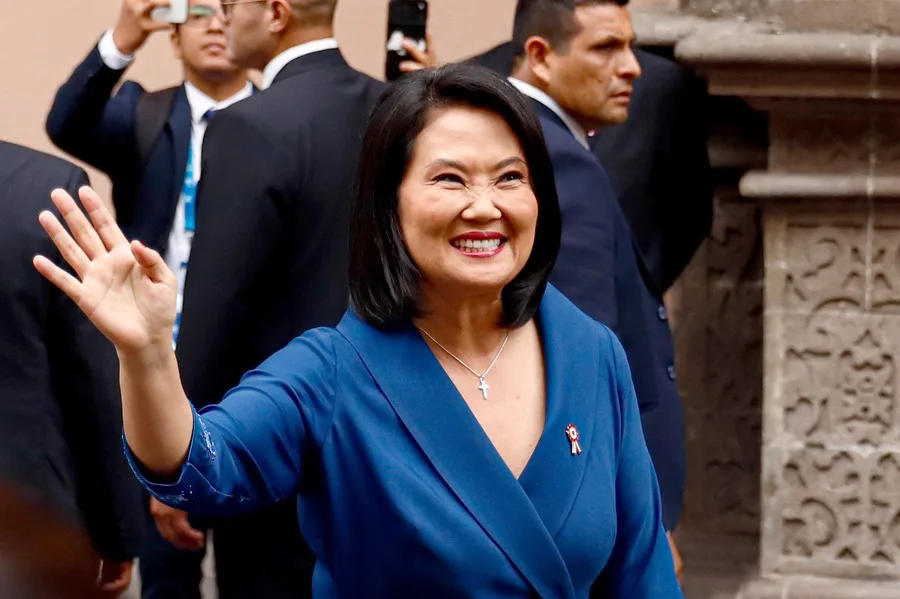 Keiko Fujimori asume la Presidencia de Perú