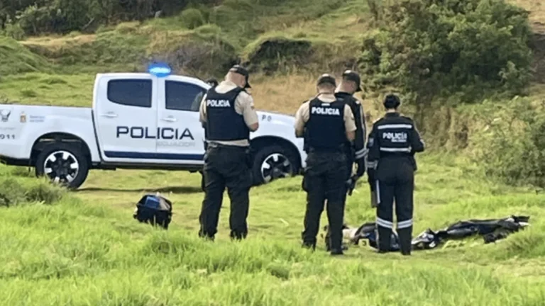 Hallan cuerpo de un hombre en una quebrada de Quito