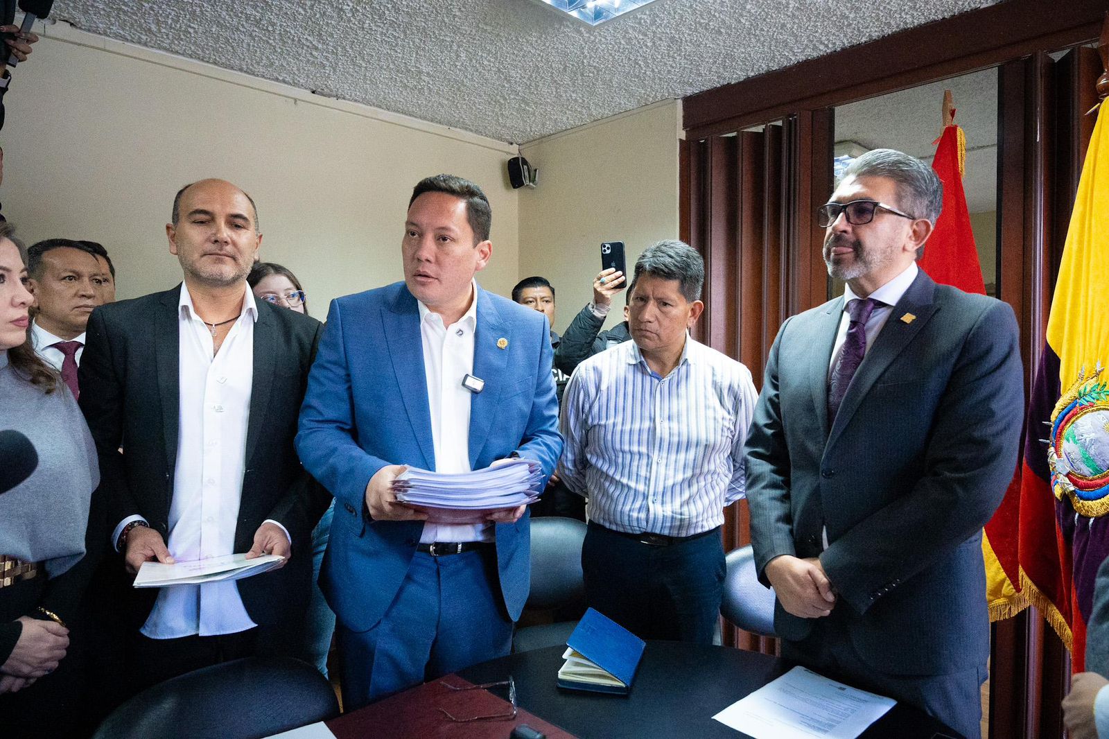 Lloret y Zamora sellan alianza por alcaldía de Cuenca
