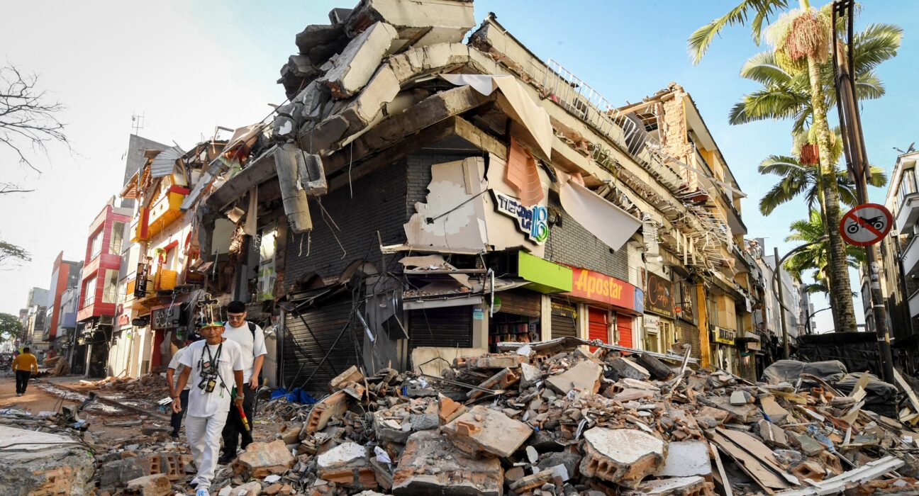 Colombia decreta tres días de duelo por víctimas del terremoto