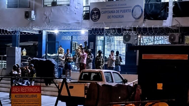 Fiscalía investiga como terrorismo ataque contra Capitanía de Posorja