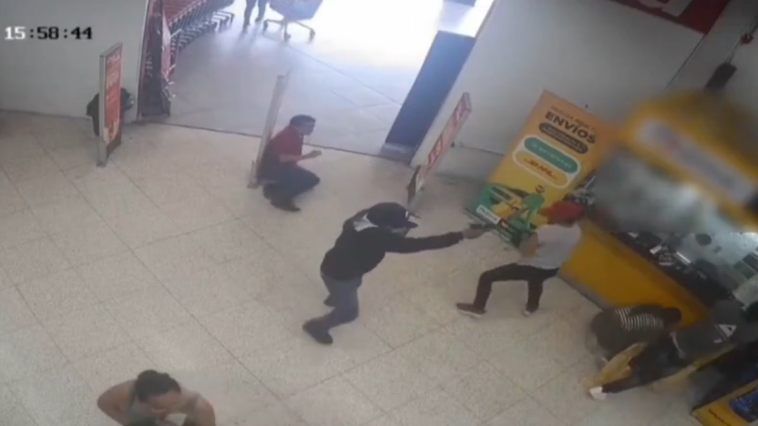 Hombres armados asaltan local de Western Union en Daule