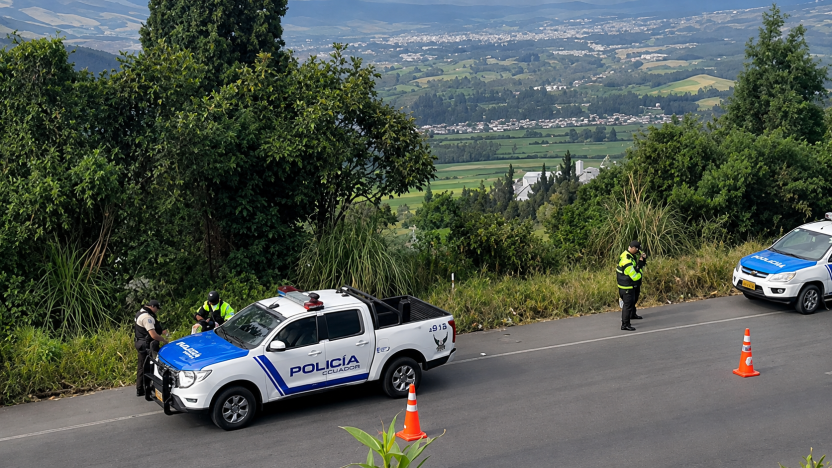 Hallan cuerpo de una mujer en Panamericana Sur, en Cutuglagua
