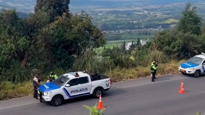 Hallan cuerpo de una mujer en Panamericana Sur, en Cutuglagua