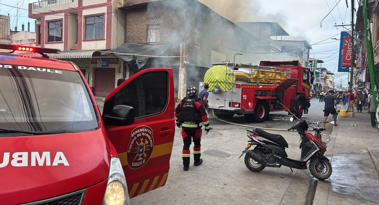 Hombre muere en voraz incendio en local comercial de Daule