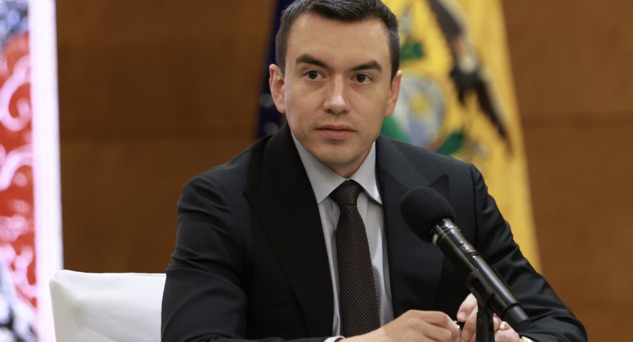 Noboa acorta gira por Asia