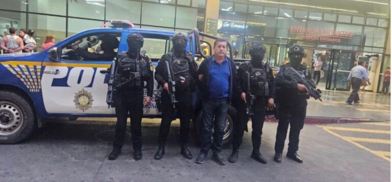 Detienen a tres ecuatorianos buscados por EE.UU. por narcotráfico