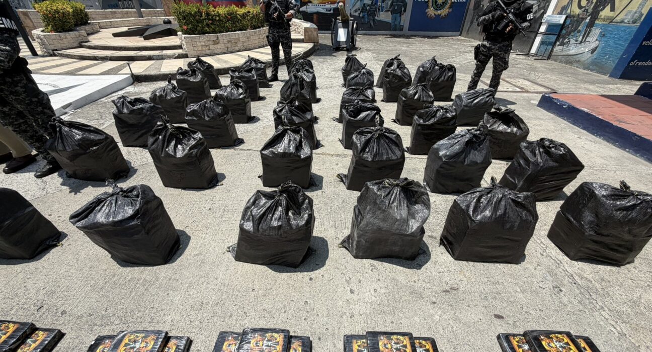 Policía incauta más de una tonelada de cocaína en Posorja