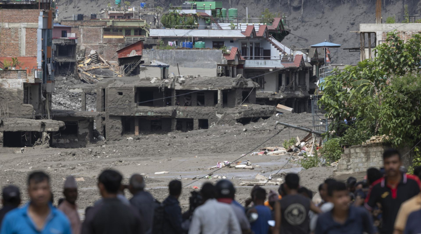 Tragedia en Nepal ya deja 543 muertos y más de 1.500 desaparecidos