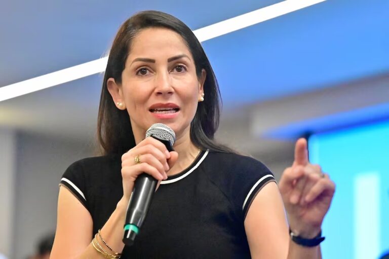 Luisa González impugna resolución que no calificó su candidatura en Manabí por Pachakutik