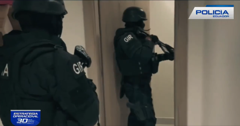 Policía descubre centro de monitoreo paralelo en urbanización de Guayaquil