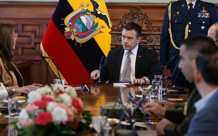 Noboa redefine atribuciones de cinco secretarías de la Presidencia