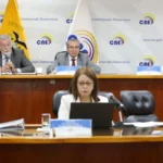 Hallan cinco muertos en vehículo