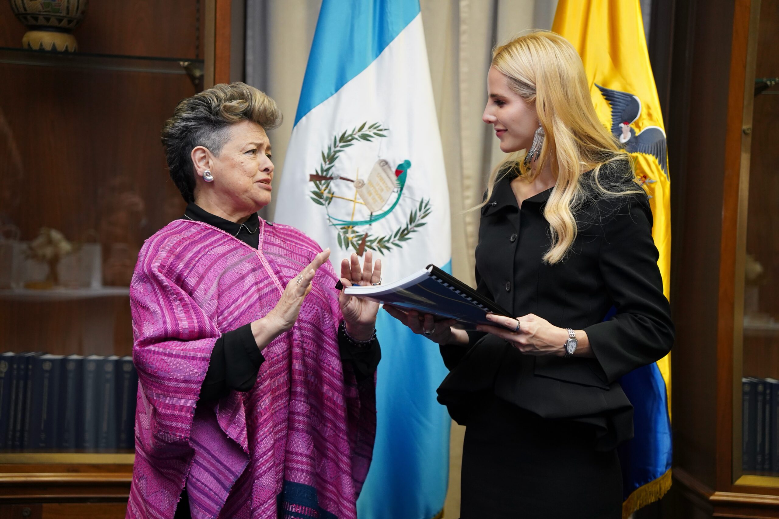 Lavinia Valbonesi asume presidencia de Alianza ALMA y propone impulsar autonomía económica de mujeres