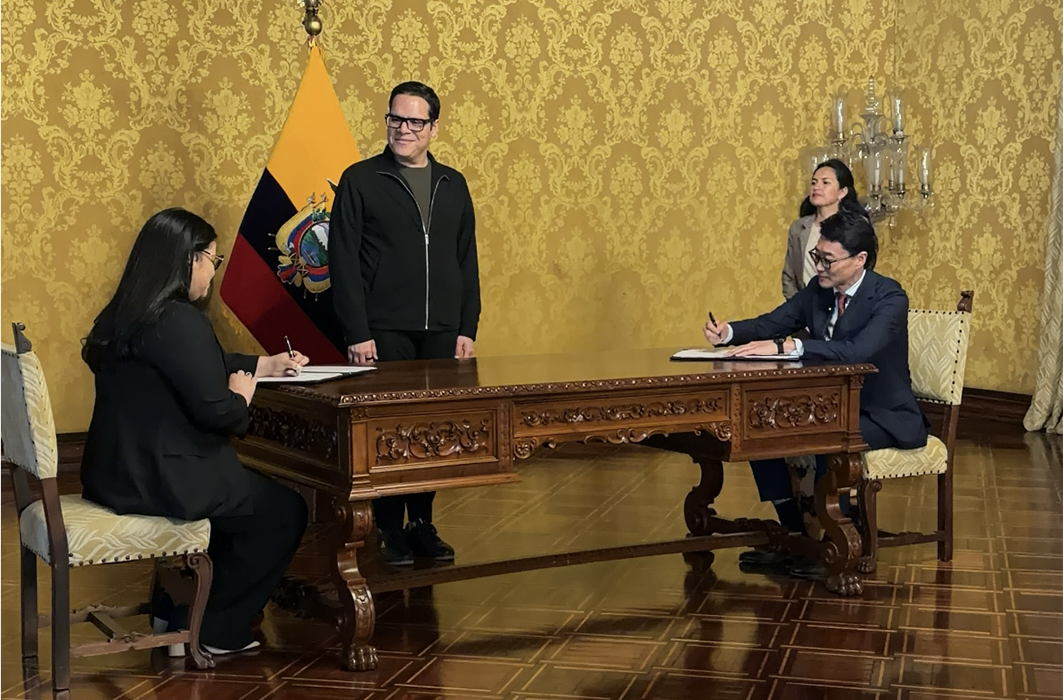 Minera de Singapur plantea invertir USD 300 millones en Ecuador