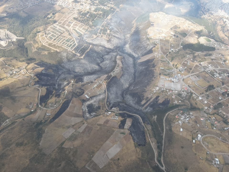 Bomberos controlan incendio en Catzuquí