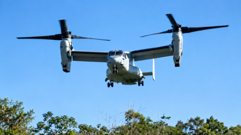 Aeronave Osprey de EE.UU. apoya operaciones militares en Alto Punino