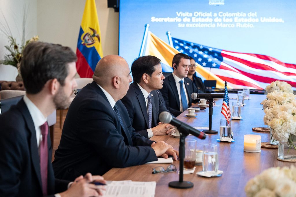 EE.UU. revoca visas a dos ecuatorianos por corrupción y narcotráfico
