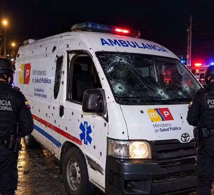 Manabí: ataque a ambulancia deja dos trabajadores de salud asesinados