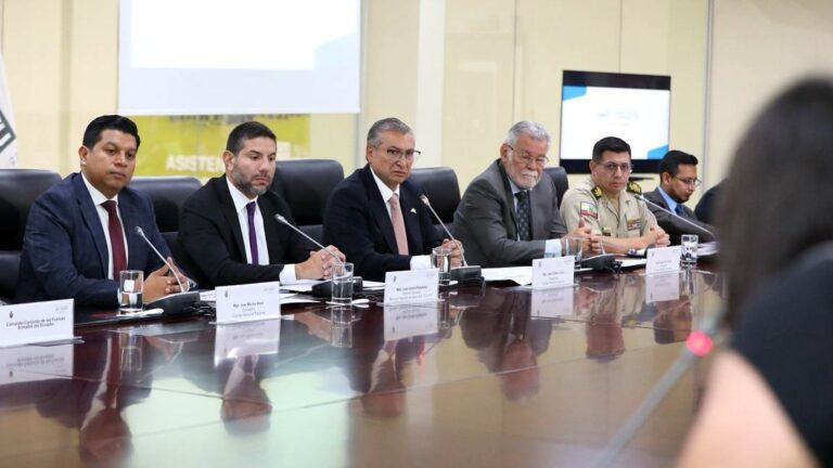Elecciones seccionales: CNE mantiene prohibición de fotografiar el voto