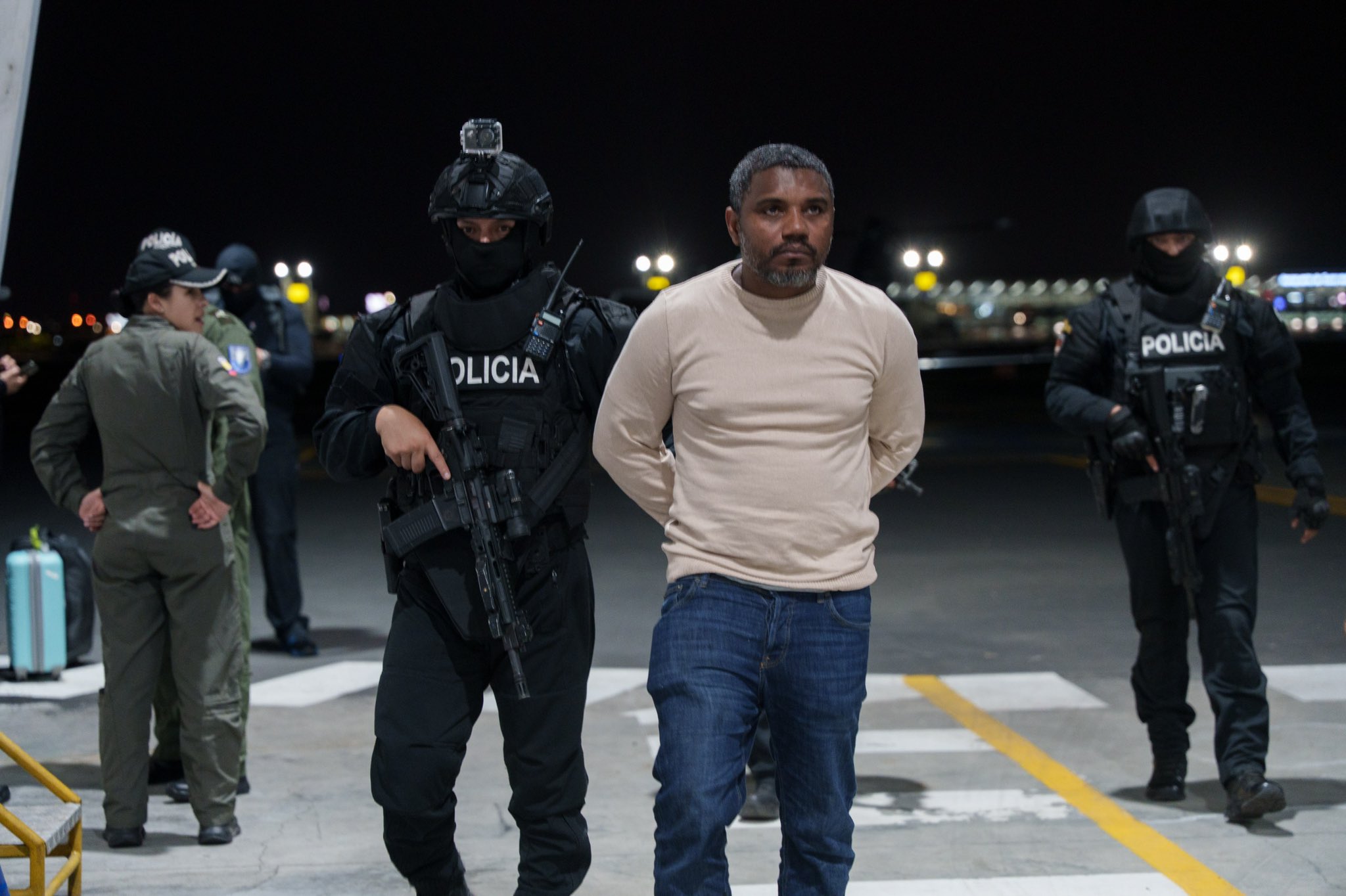 Alias ‘Comandante 7’ llega a Ecuador y será llevado a Cárcel del Encuentro