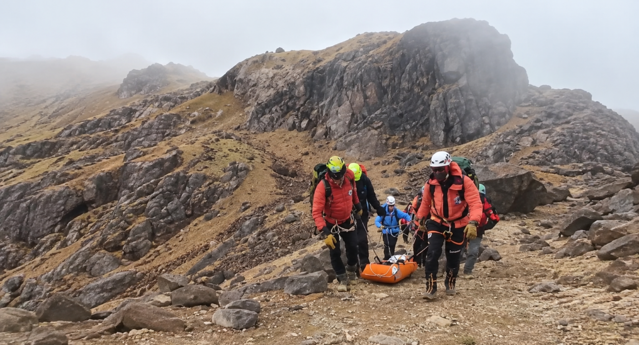 Mujer es hallada sin vida en el volcán Cayambe