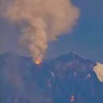 Incendio en Casitagua: Bomberos trabajan en puntos calientes