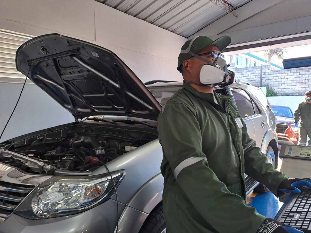 Fallas en sistema de ANT represan matriculación vehicular en Quito