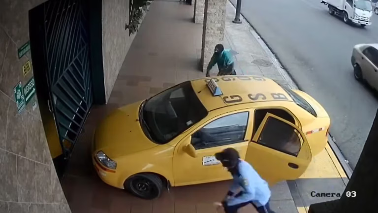 Hombre es baleado dentro de un hotel en el centro de Guayaquil