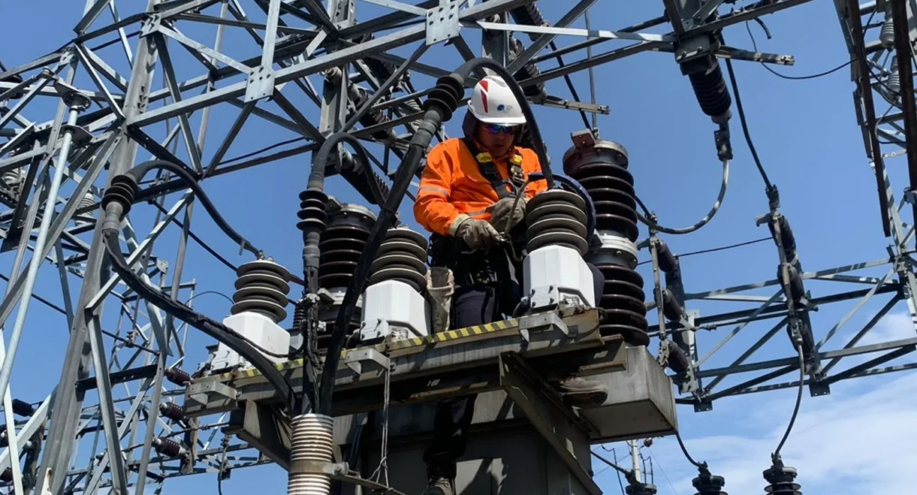 Noboa reforma reglas para generación y participación privada en sector eléctrico