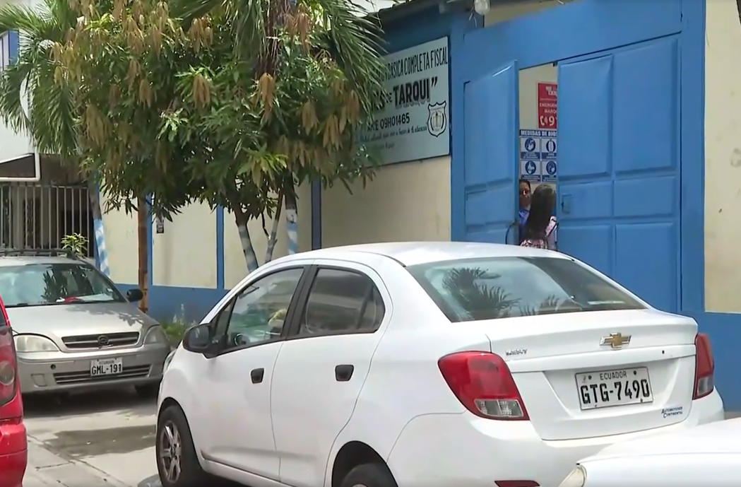 Estudiante resulta herido por disparo dentro de colegio en Guayaquil