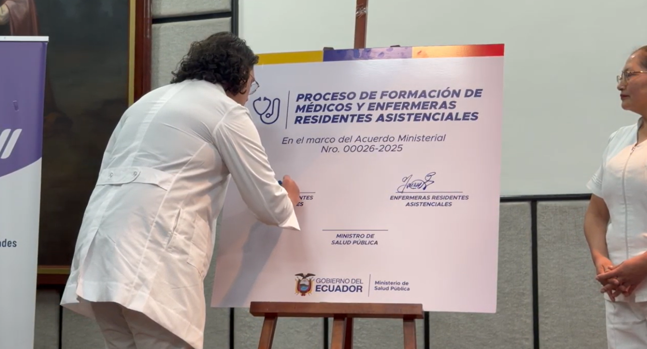 MSP abre 579 plazas para médicos y enfermeras residentes