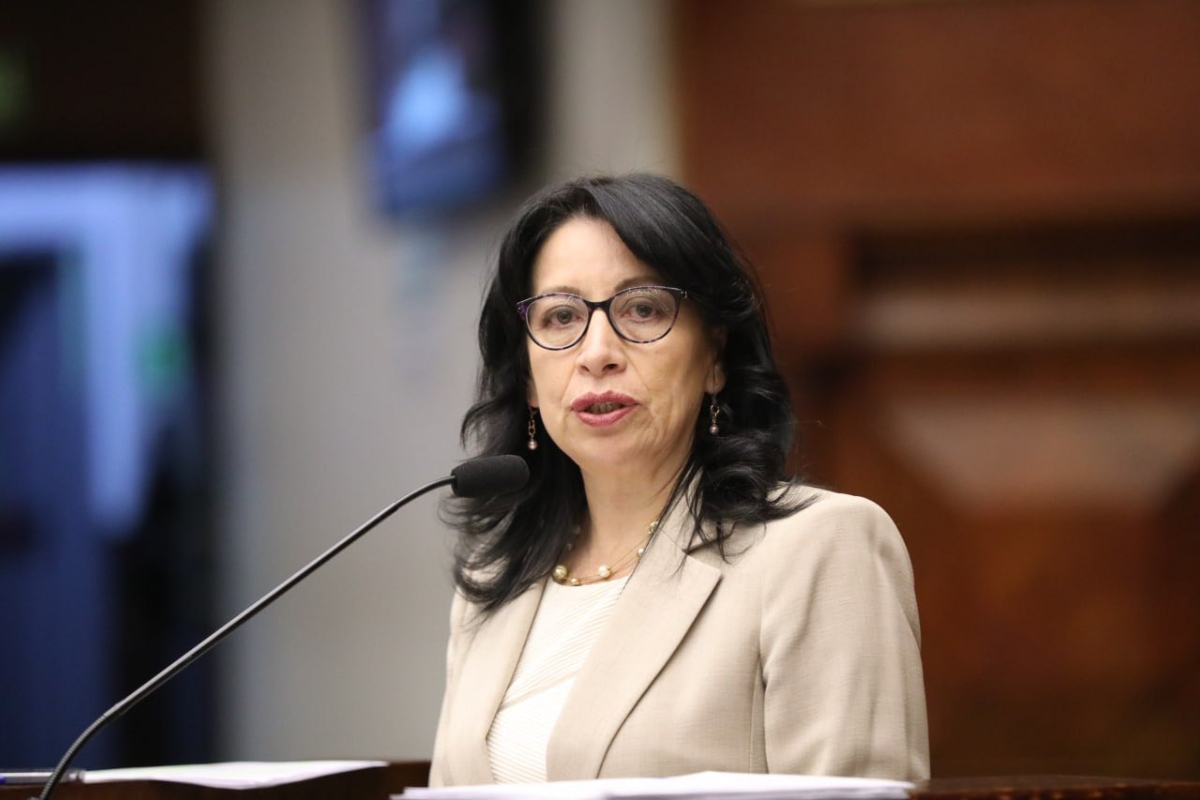 Justicia prohíbe a Solanda Goyes salir del país por presunto tráfico de influencias