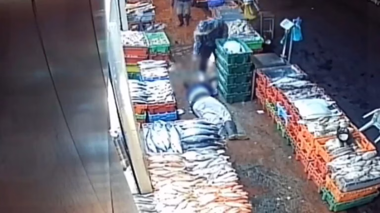 Sicario persigue y asesina a hombre en San Roque, centro de Quito