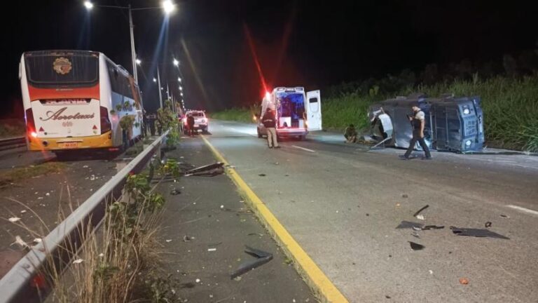 Choque entre bus y vehículo militar deja un muerto y dos heridos en Quevedo