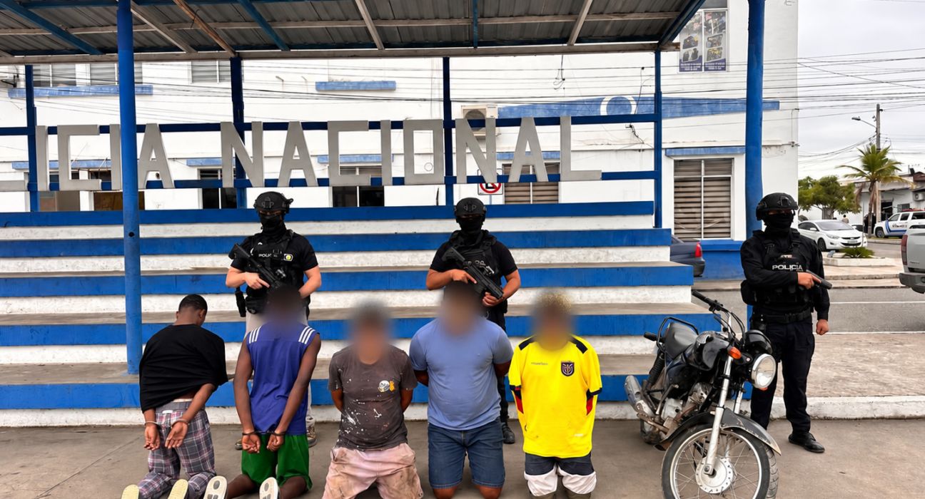 Cinco presuntos extorsionadores de Los Lobos son detenidos en Machala