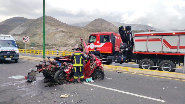 Choque múltiple en Guayllabamba deja al menos siete heridos