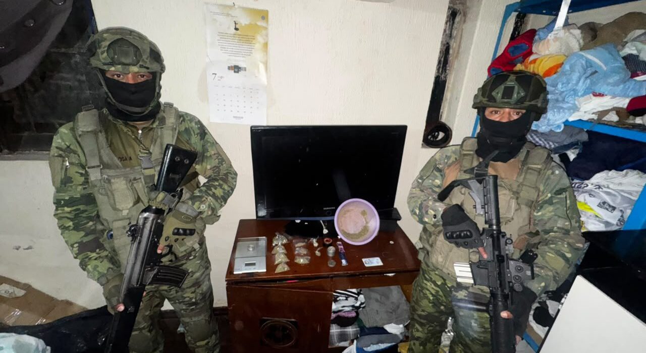 Ejército decomisa 70 gramos de presunta marihuana durante operativo en Quito