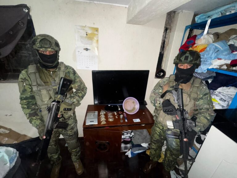 Ejército decomisa 70 gramos de presunta marihuana durante operativo en Quito