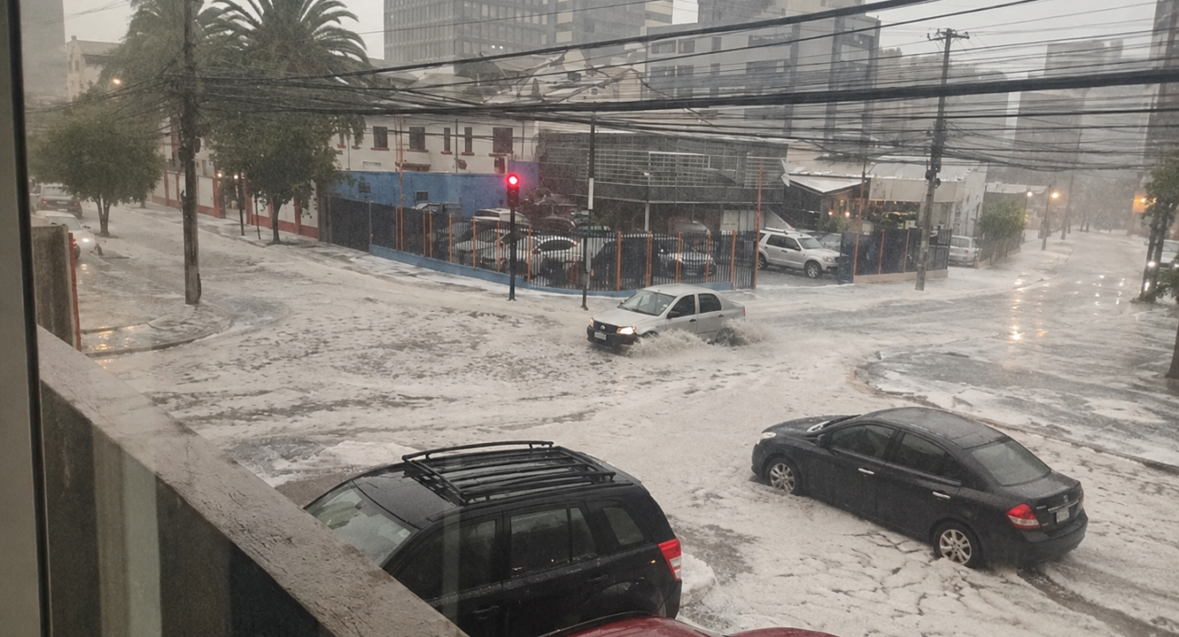 Otra vez llueve con granizo en Quito