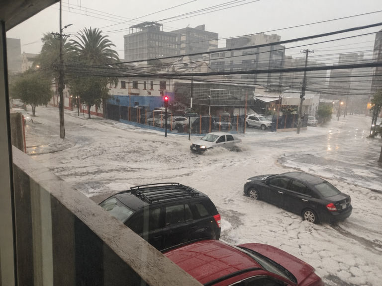 Otra vez llueve con granizo en Quito