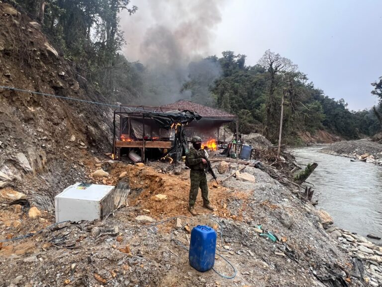 Ejército interviene siete puntos de minería ilegal en Morona Santiago
