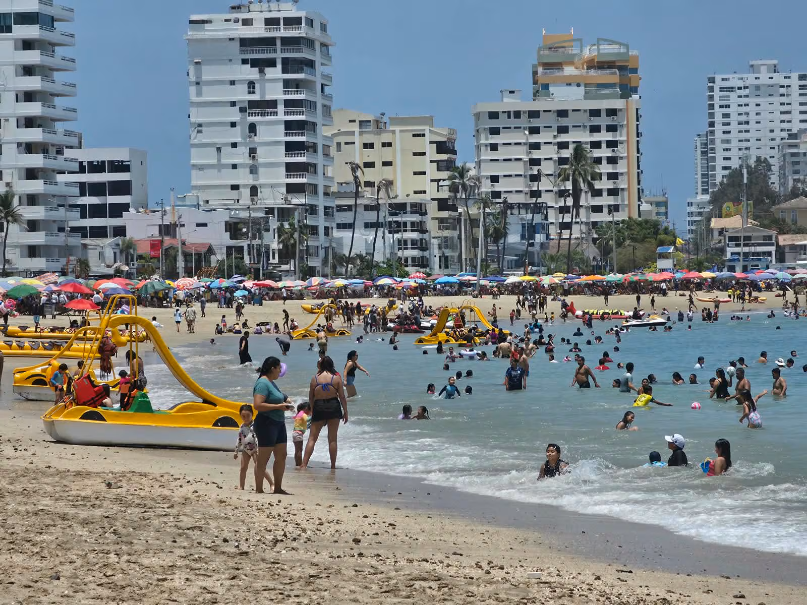 Turismo genera USD 48,23 millones en feriado, según Gobierno