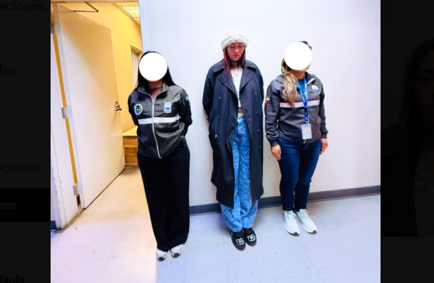 Detienen a colombiana con medio kilo de cocaína en aeropuerto de Quito